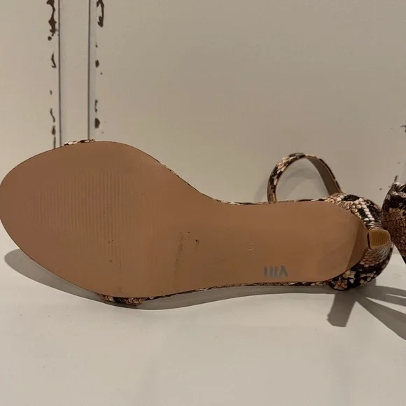 Steve Madden Women's Snakeskin Heels size 6 - Picture 8 of 11